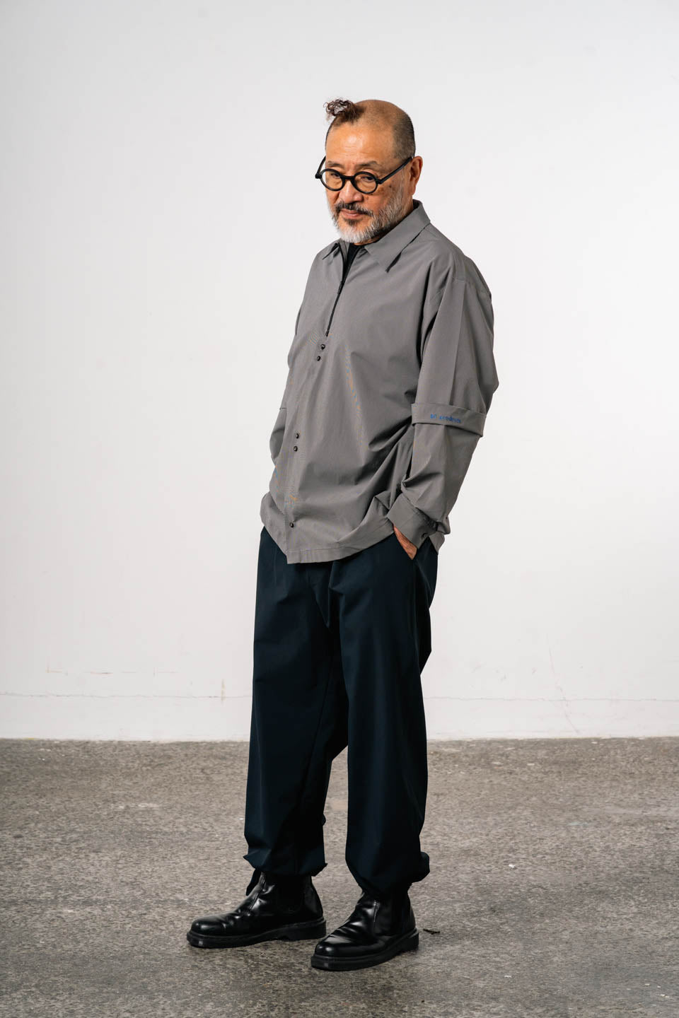 staff wear / GRAY