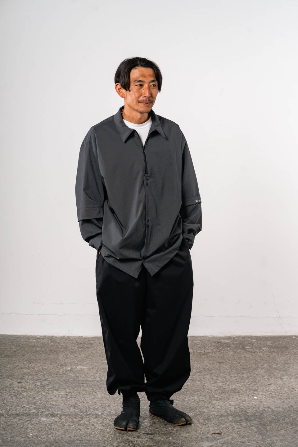 staff wear / BLACK