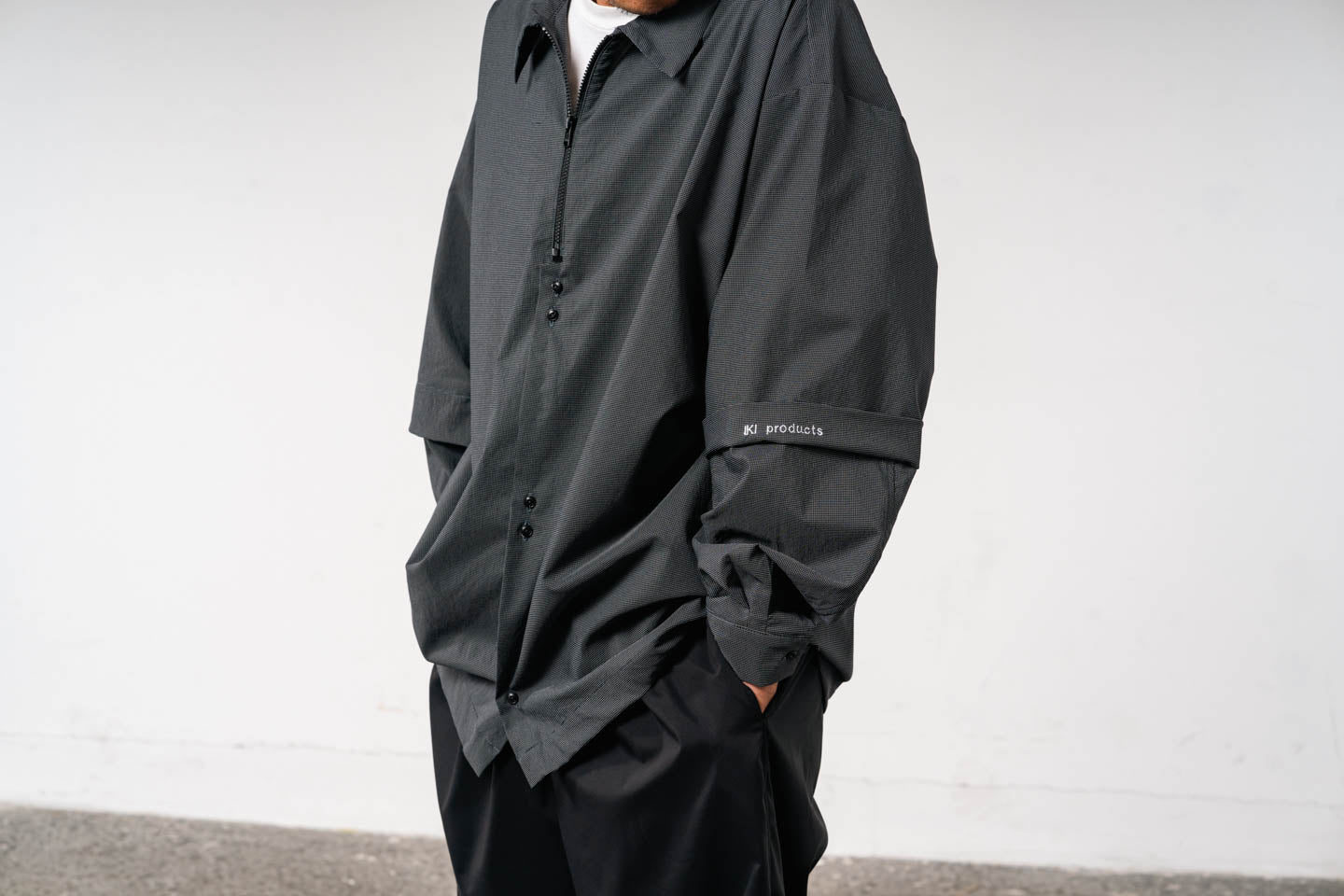 staff wear / BLACK