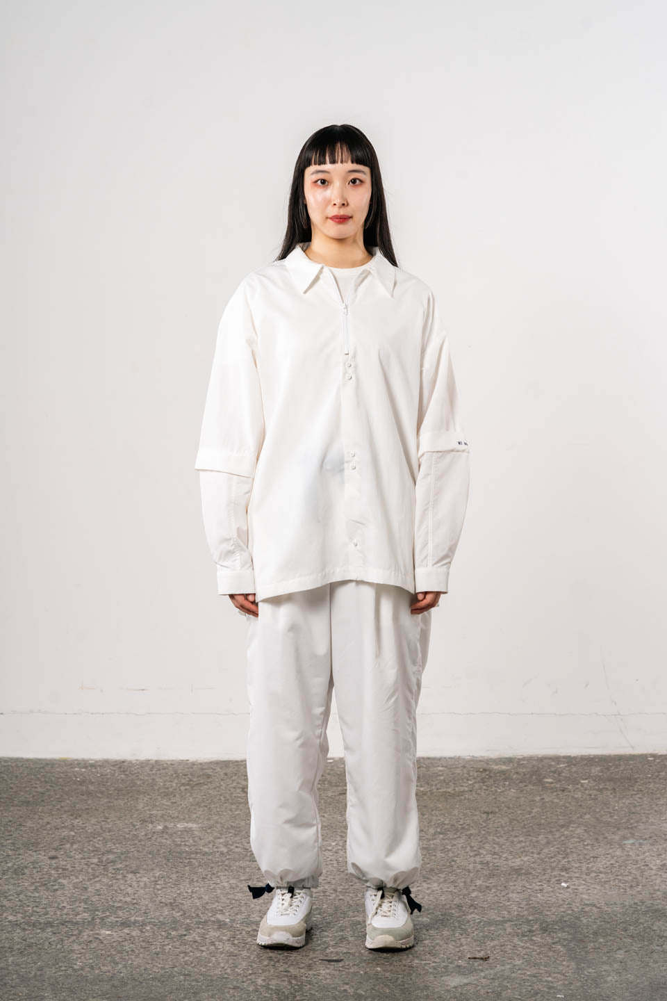 staff wear / White