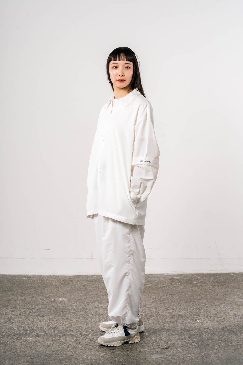 staff wear / White