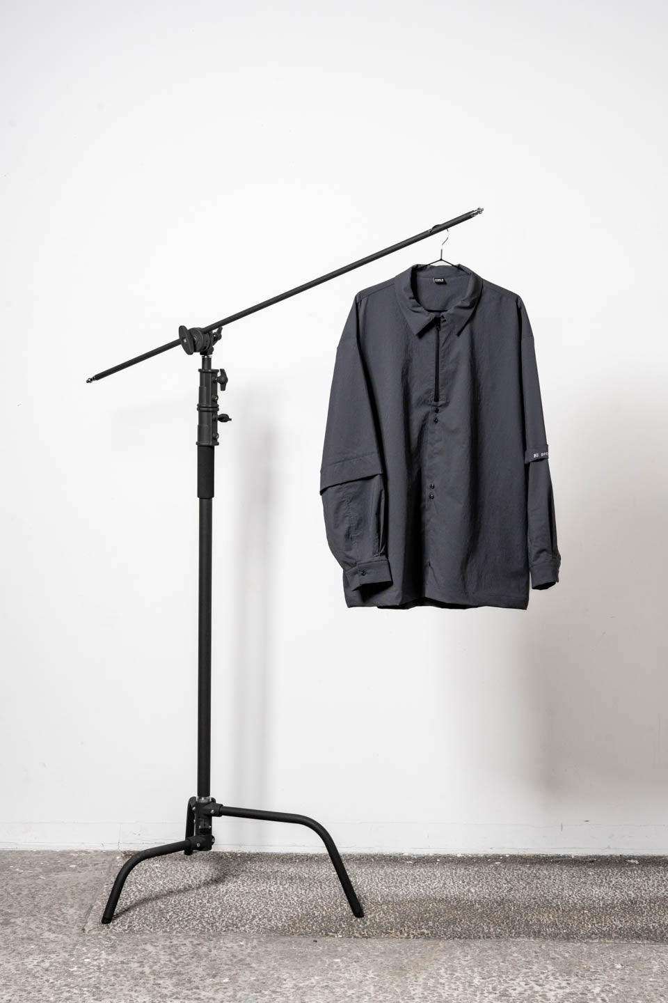 staff wear / BLACK