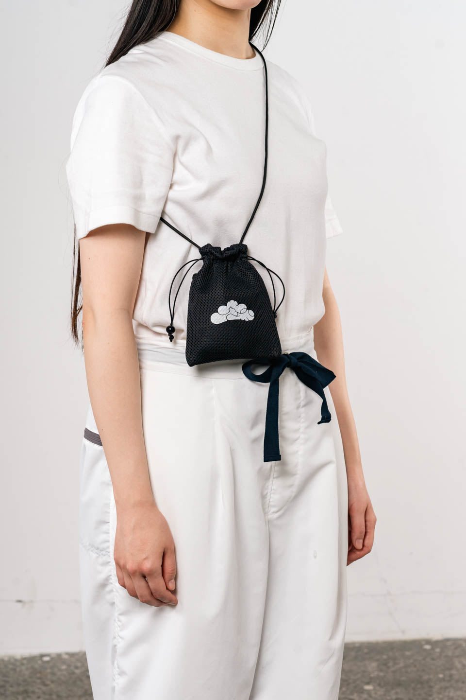 巾着S Kinchaku pouch / White × Black